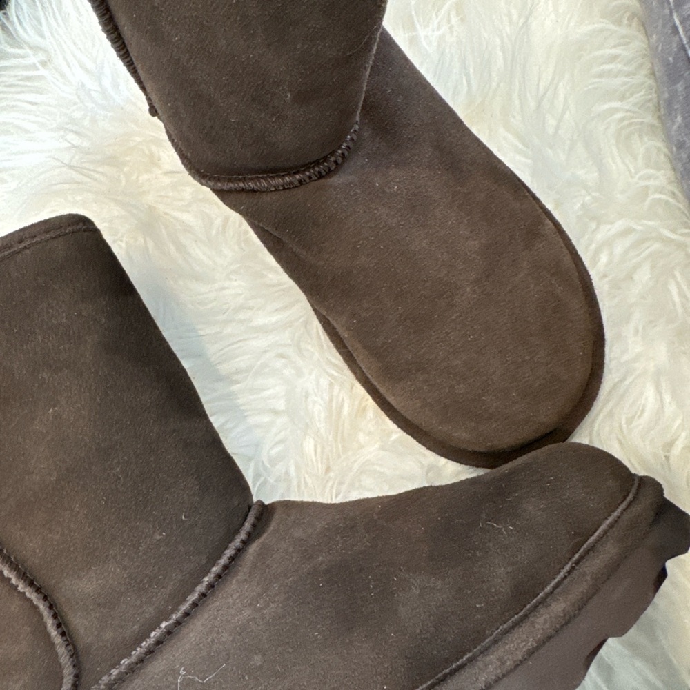 NEW❗️BearPaw Elle Short 1959W Women's Winter Boots - Dark Brown“Earth” size 11 - Picture 3 of 8